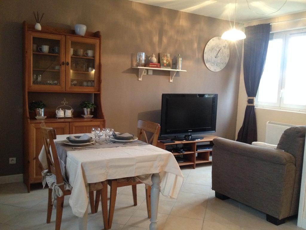 Le Clos Charmaine Auquemesnil ภายนอก รูปภาพ